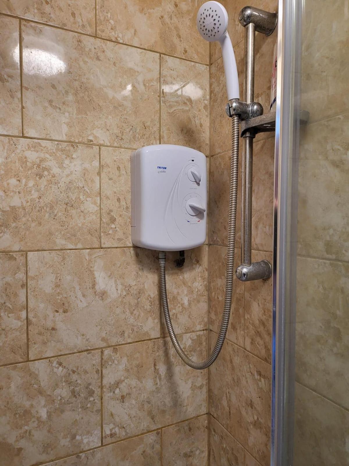 Aspire 1 Bedroom, 3 Single Beds Bristol Ngoại thất bức ảnh